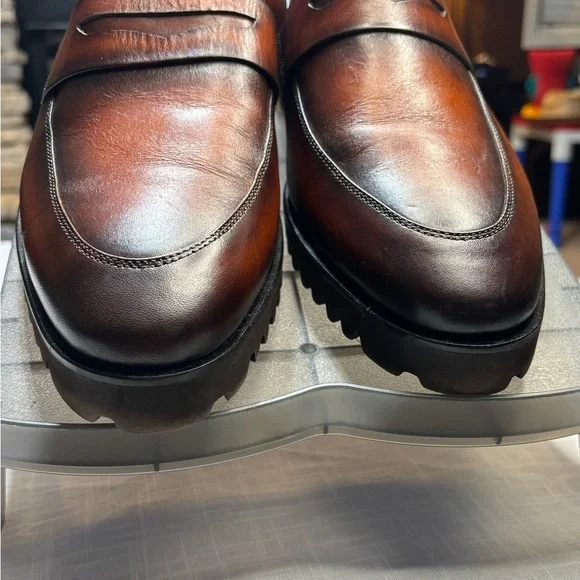 Stylish Brown Leather Loafers for Men - Picture 9 of 9
